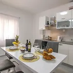 Luce Mala Zagvozd