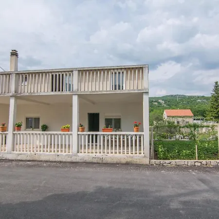 Apartment Luce Mala *