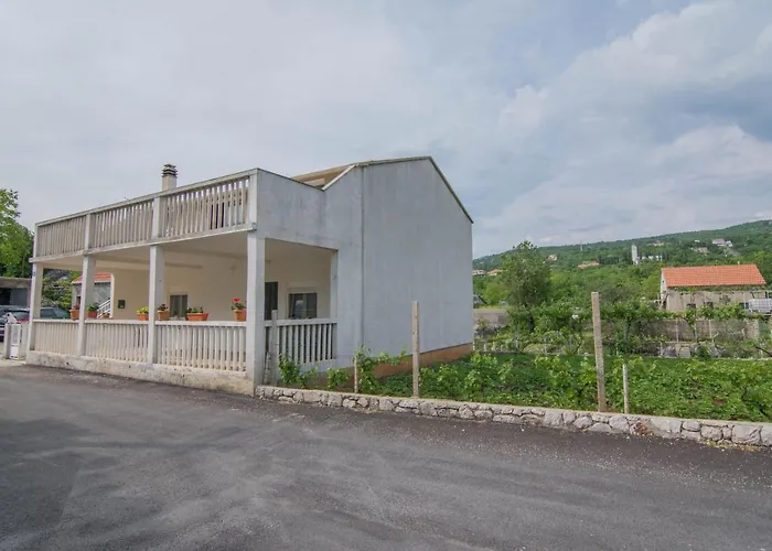 Luce Mala Apartamento Zagvozd